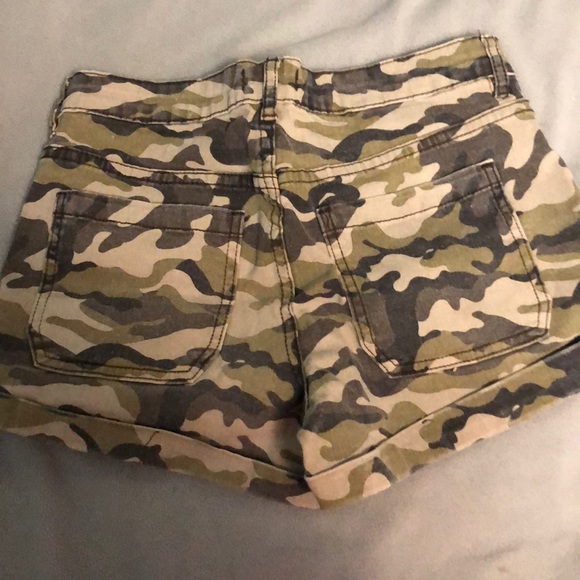 Camo Shorts - Picture 2 of 3